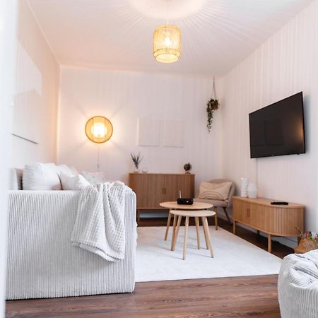 Mitten In Wolfsburg - Happyhome - 2 Zimmer, 6 Personen, Outletcenter, Autostadt, Vw-Nah, Parken Dış mekan fotoğraf